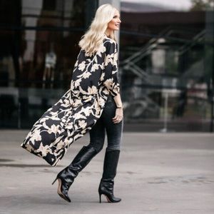 NWT Maison du Soir Floral Robe ($150) Host Pick!